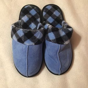 Vera Bradley Slippers